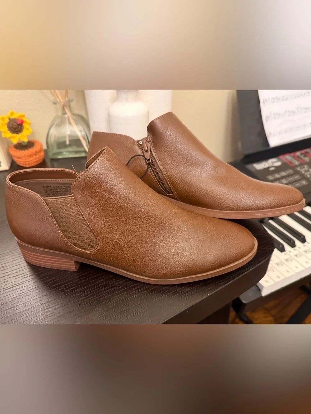 Kensie Sammy Tan Brown Low Heel Ankle Booties Womens 8.5 NWT